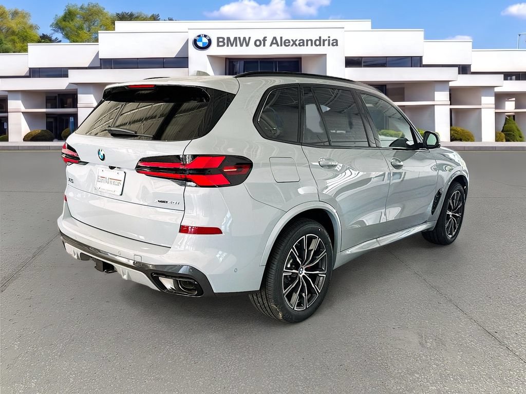 Used 2026 BMW X5 xDrive40i w/ M Sport Package AWD/4WD image 7