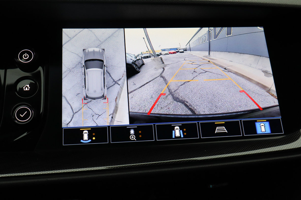 Used 2021 Buick Envision Essence w/ Technology Package I image 12