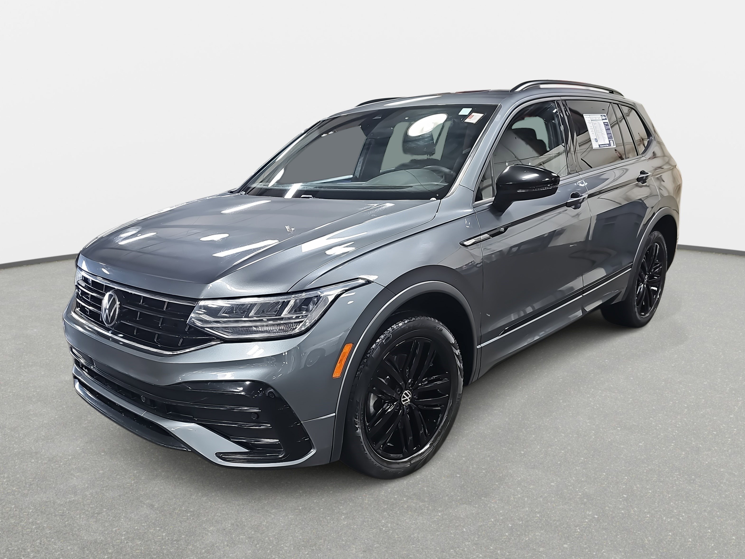 Used 2022 Volkswagen Tiguan SE R-Line