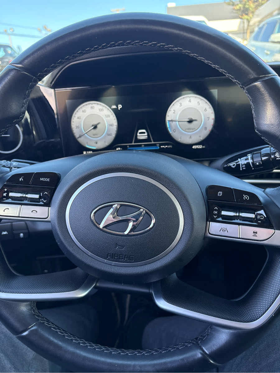 Used 2023 Hyundai Elantra SEL w/ Convenience Package FWD image 11