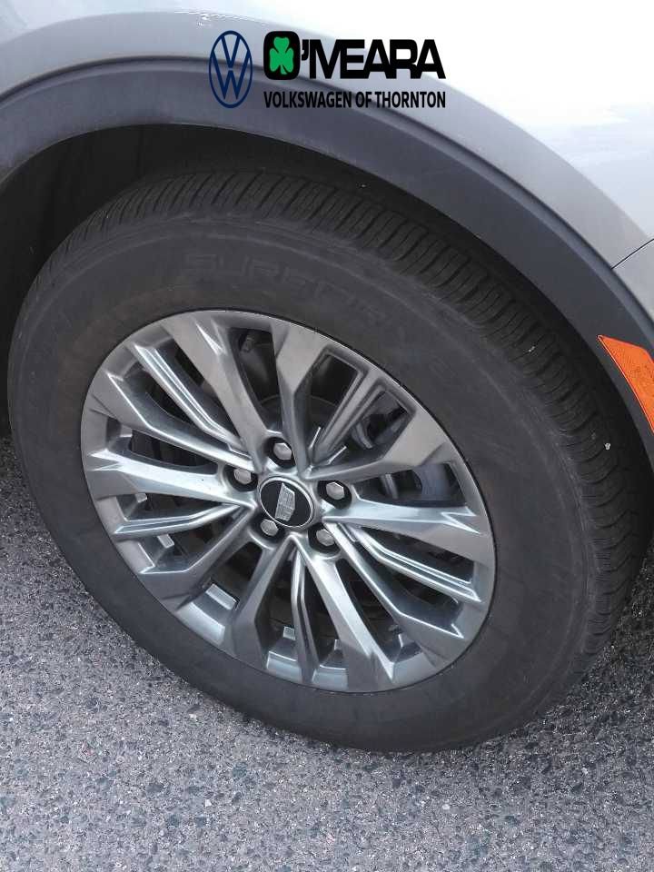 Used 2025 Cadillac XT4 Premium Luxury image 8