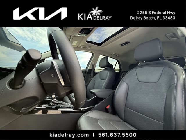 Certified 2024 Kia Niro SX Touring FWD image 19