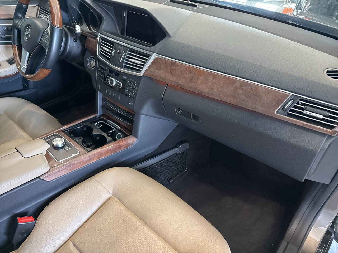 Used 2013 Mercedes-Benz E 350 4MATIC Sedan w/ Premium 1 Pkg image 40