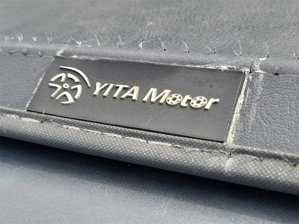 Used 2020 Nissan Titan SL w/ Moonroof Package image 14