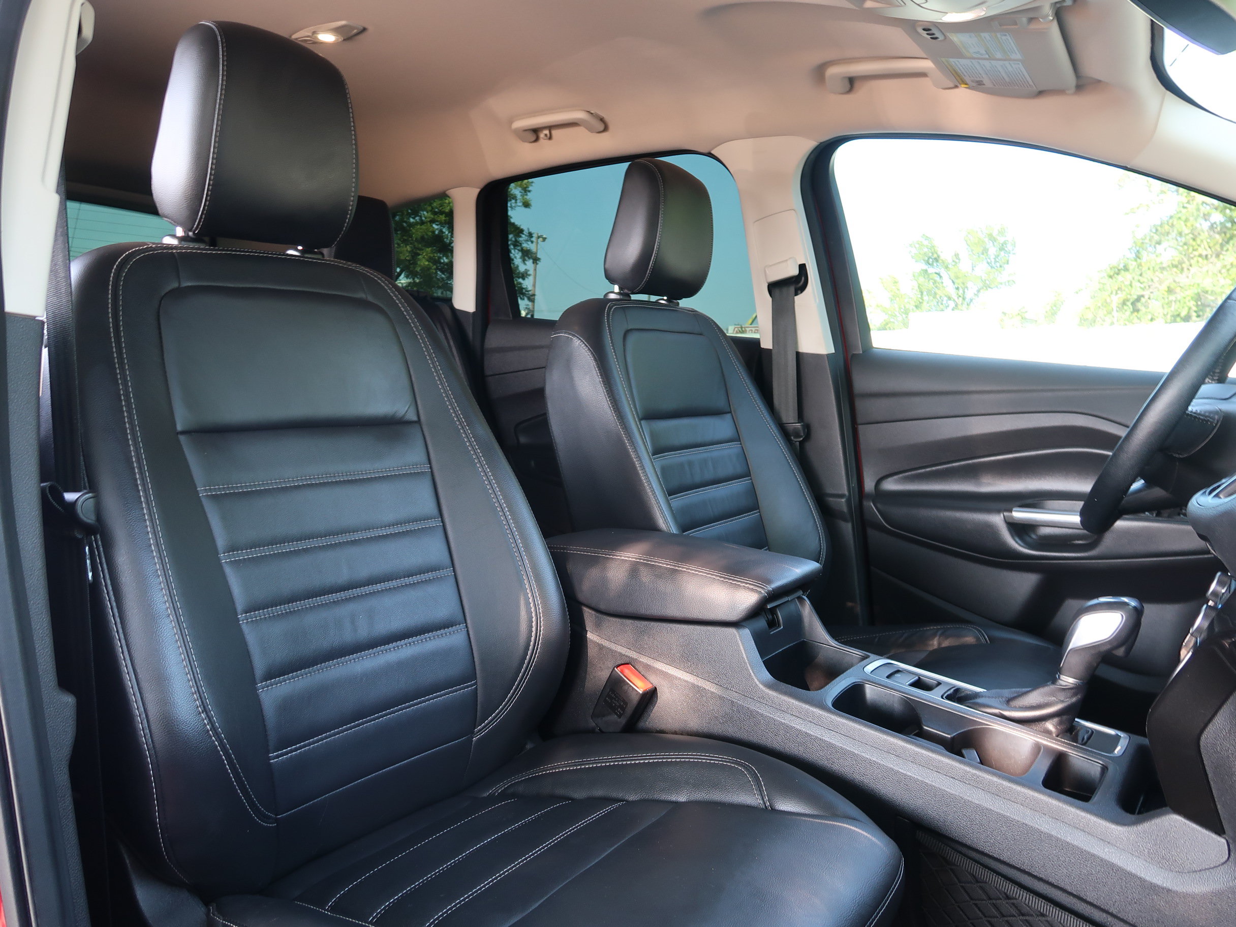Used 2019 Ford Escape Titanium FWD image 13