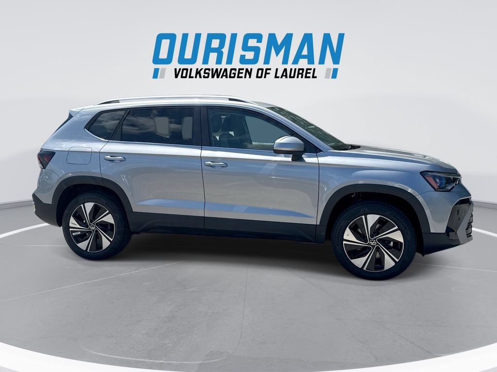 New 2026 Volkswagen Taos SE AWD/4WD image 9