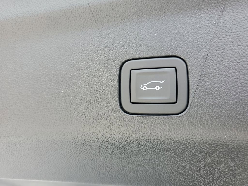 New 2026 GMC Yukon Elevation RWD image 6