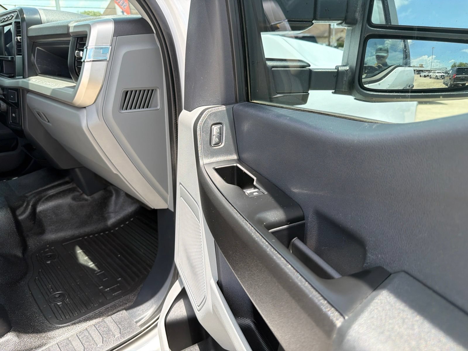 Used 2024 Ford F350 XL w/ XL Off-Road Package AWD/4WD image 10