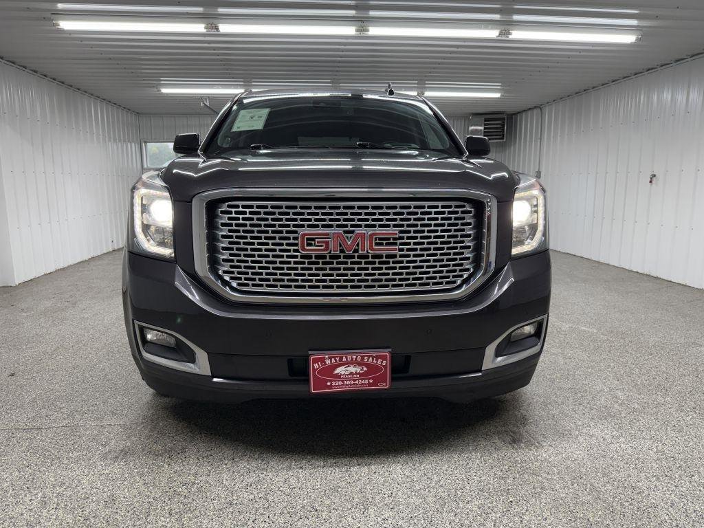 Used 2017 GMC Yukon Denali w/ Open Road Package AWD/4WD image 2