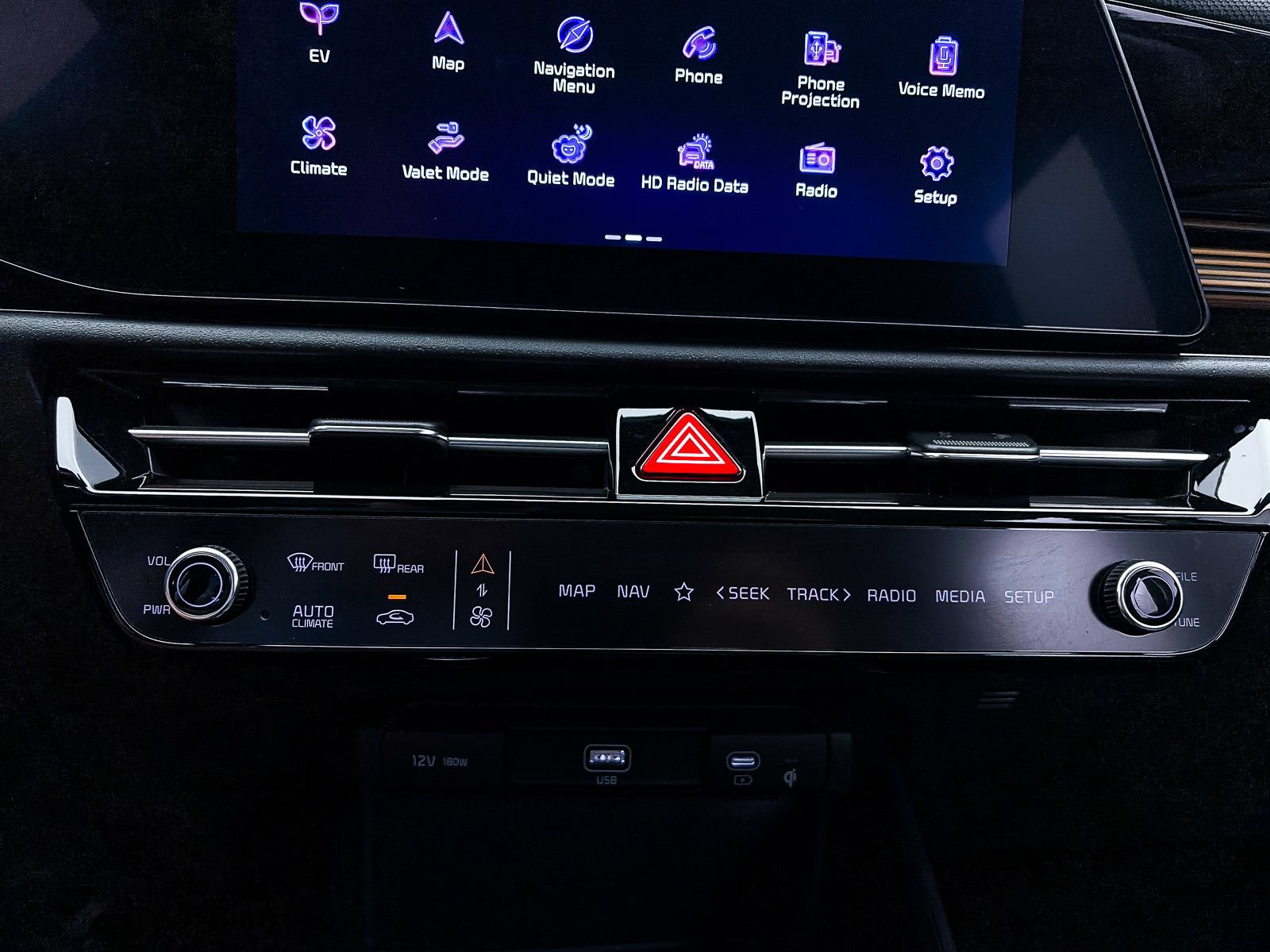 Certified 2024 Kia Niro Wind FWD image 25