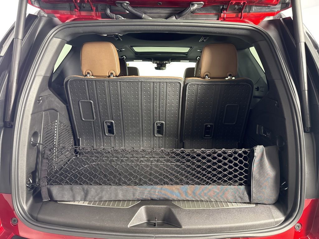 Used 2024 Chevrolet Tahoe High Country image 10