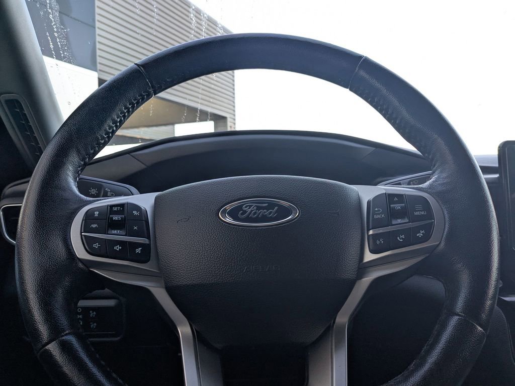 Used 2022 Ford Explorer Limited image 24