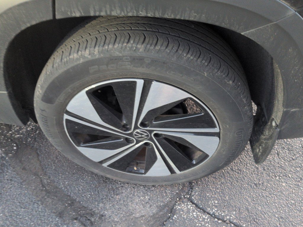 Used 2024 Volkswagen Taos SE image 5