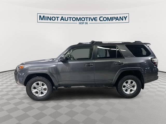 Used 2023 Toyota 4Runner SR5 AWD/4WD image 5