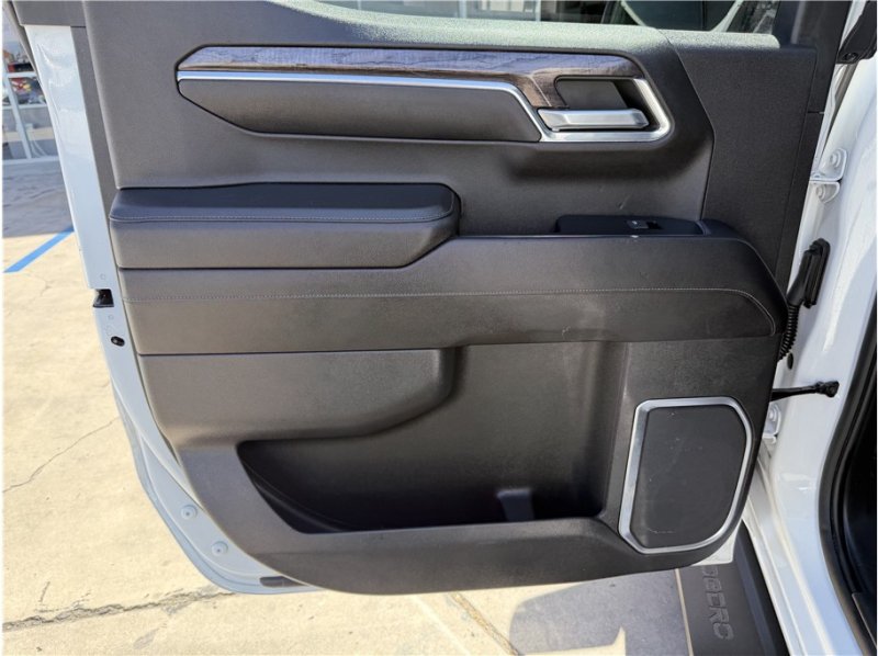 Used 2023 Chevrolet Silverado 1500 LTZ RWD image 21