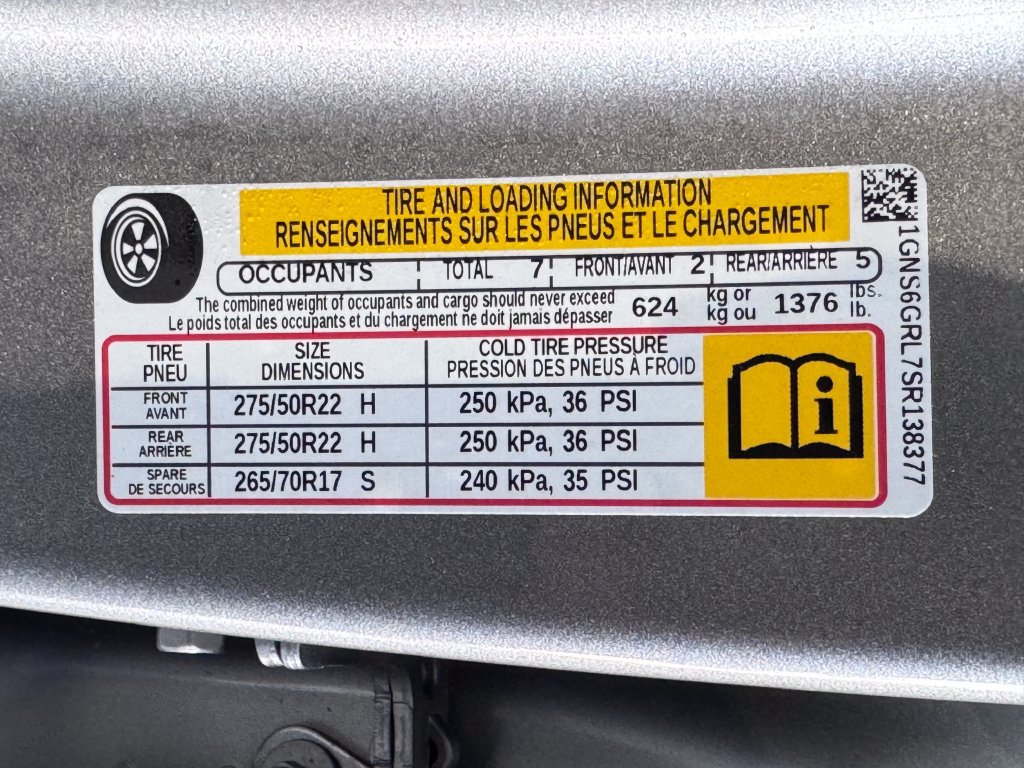 Certified 2025 Chevrolet Suburban High Country AWD/4WD image 11