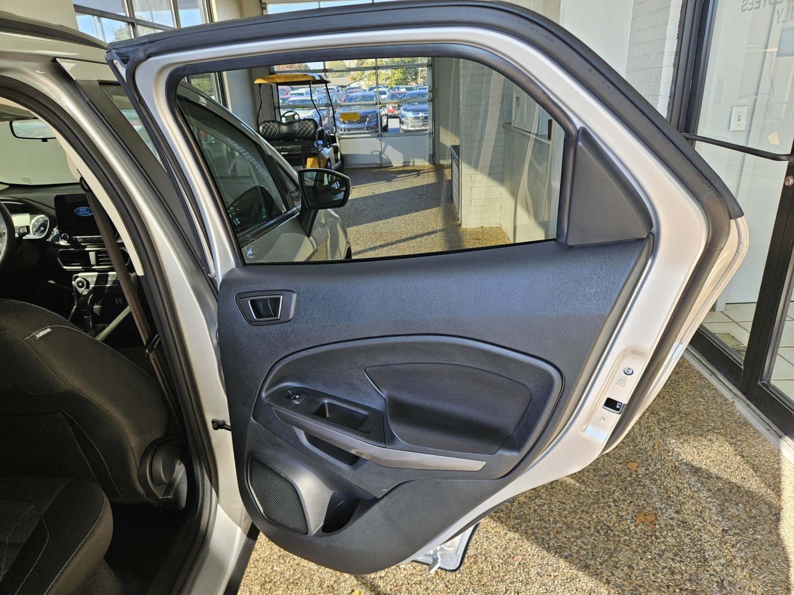 Used 2021 Ford EcoSport SE FWD image 14