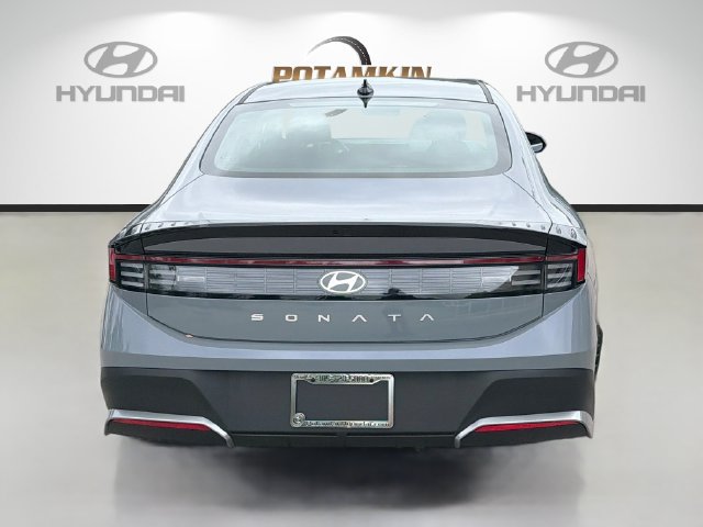 New 2027 Hyundai Sonata SE FWD image 6