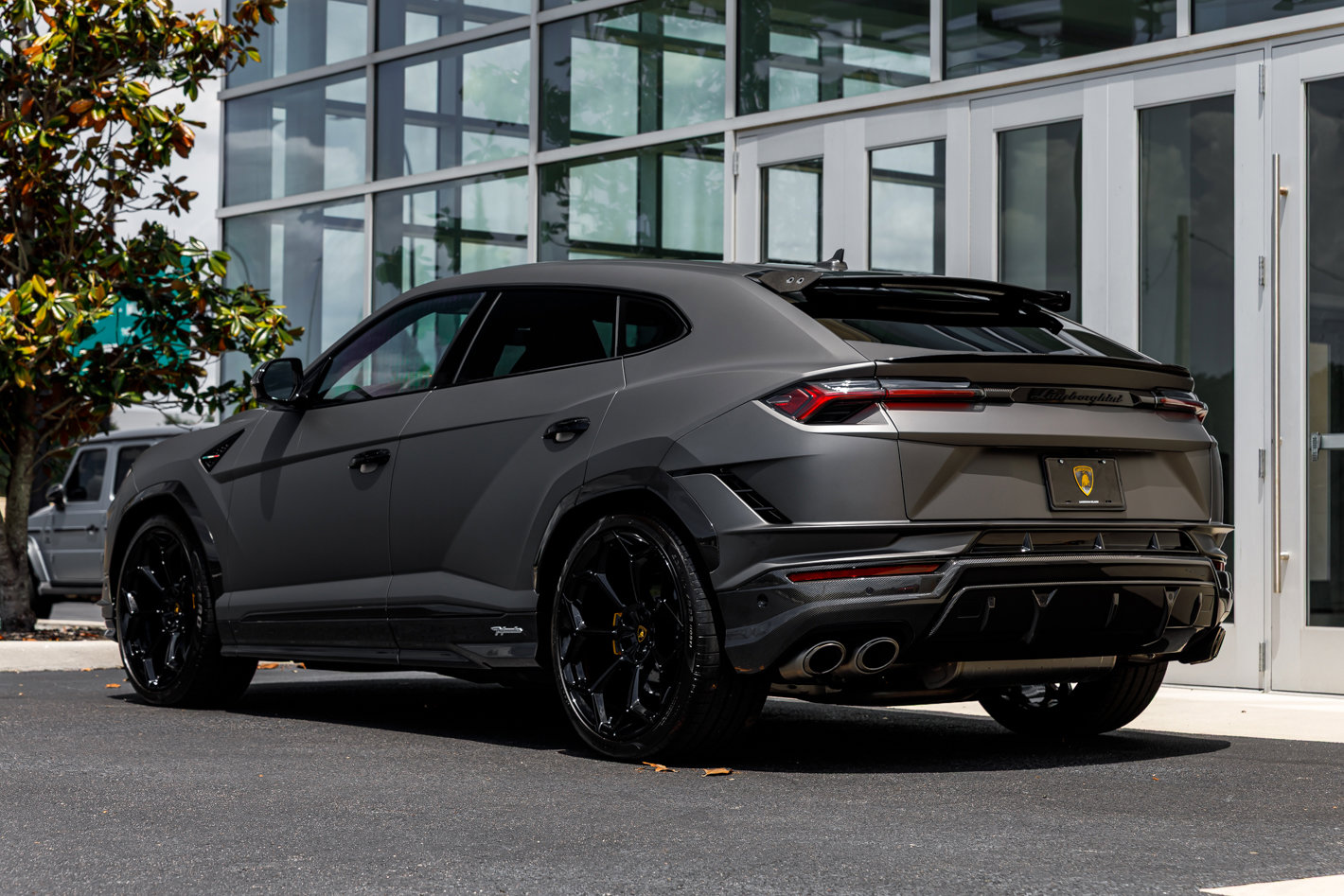 Used 2024 Lamborghini Urus Performante AWD/4WD image 8