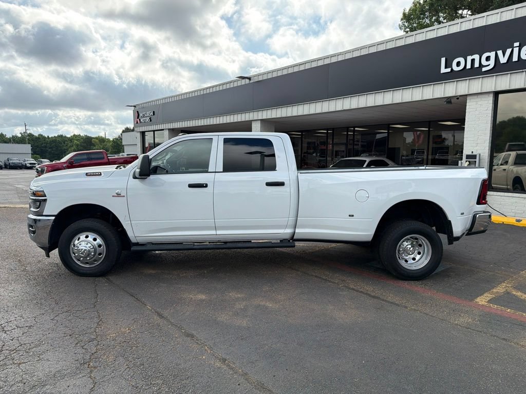 Used 2025 RAM 3500 Tradesman w/ Chrome Appearance Group AWD/4WD image 9