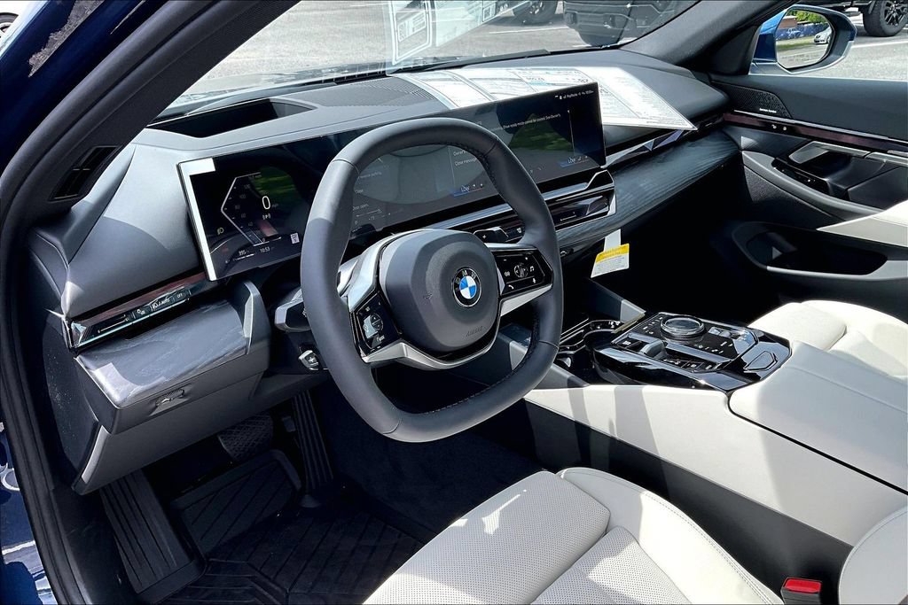 New 2026 BMW 540i xDrive w/ Premium Package AWD/4WD image 5