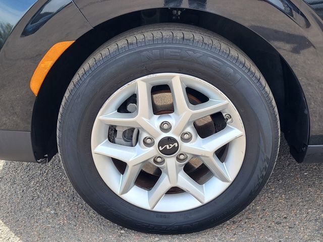 Used 2023 Kia Soul LX w/ LX Technology Package image 9