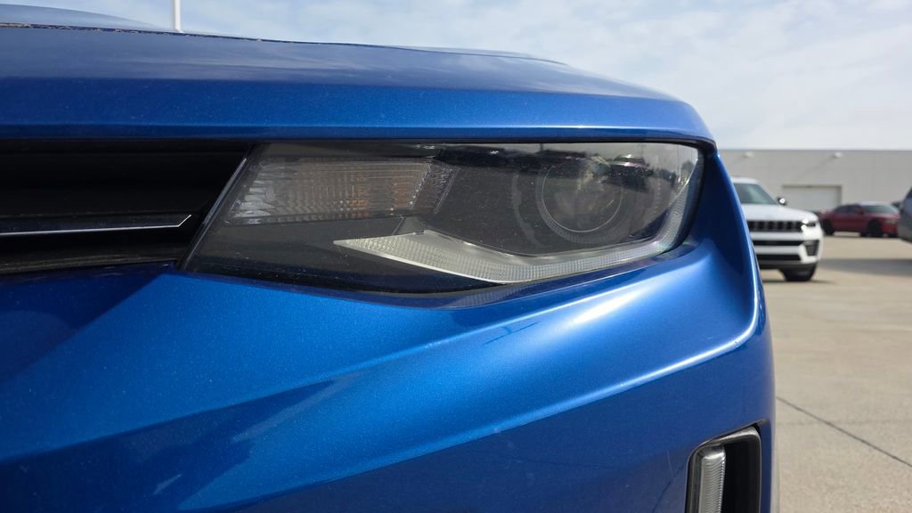Used 2016 Chevrolet Camaro LT w/ RS Package RWD image 9