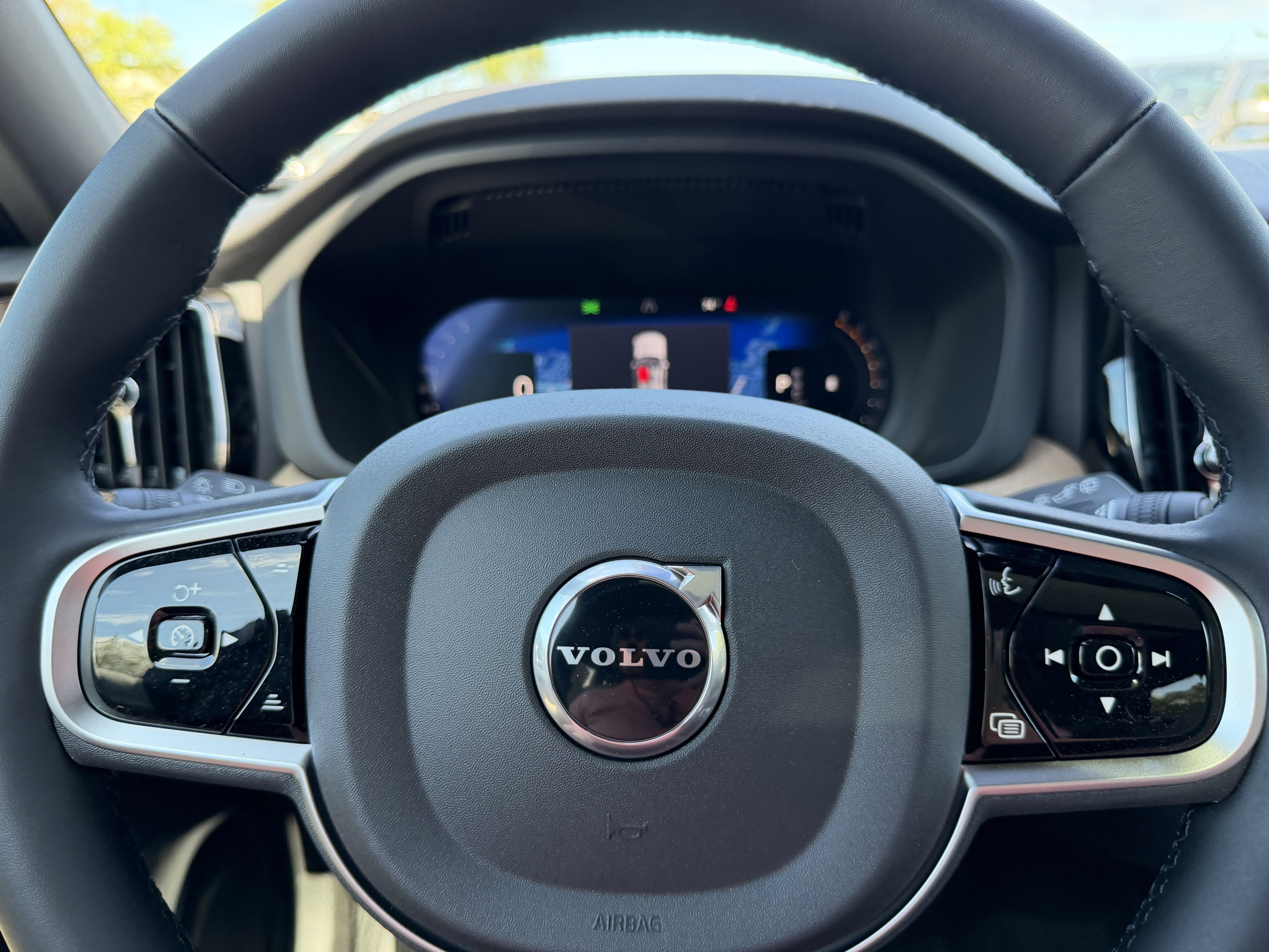 New 2026 Volvo XC60 B5 Core w/ Protection Package AWD/4WD image 29