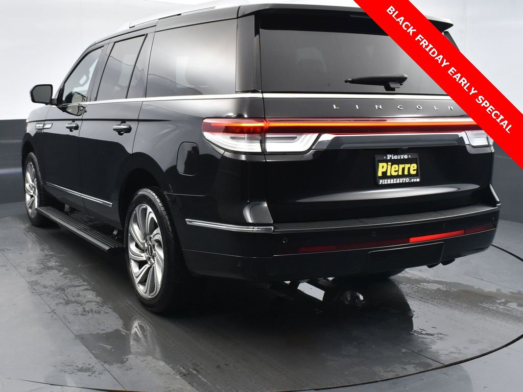 Used 2022 Lincoln Navigator Reserve image 7