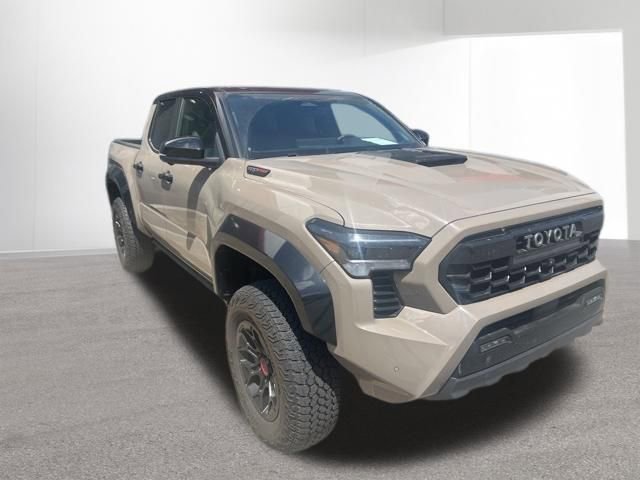 Used 2025 Toyota Tacoma TRD Pro AWD/4WD image 9