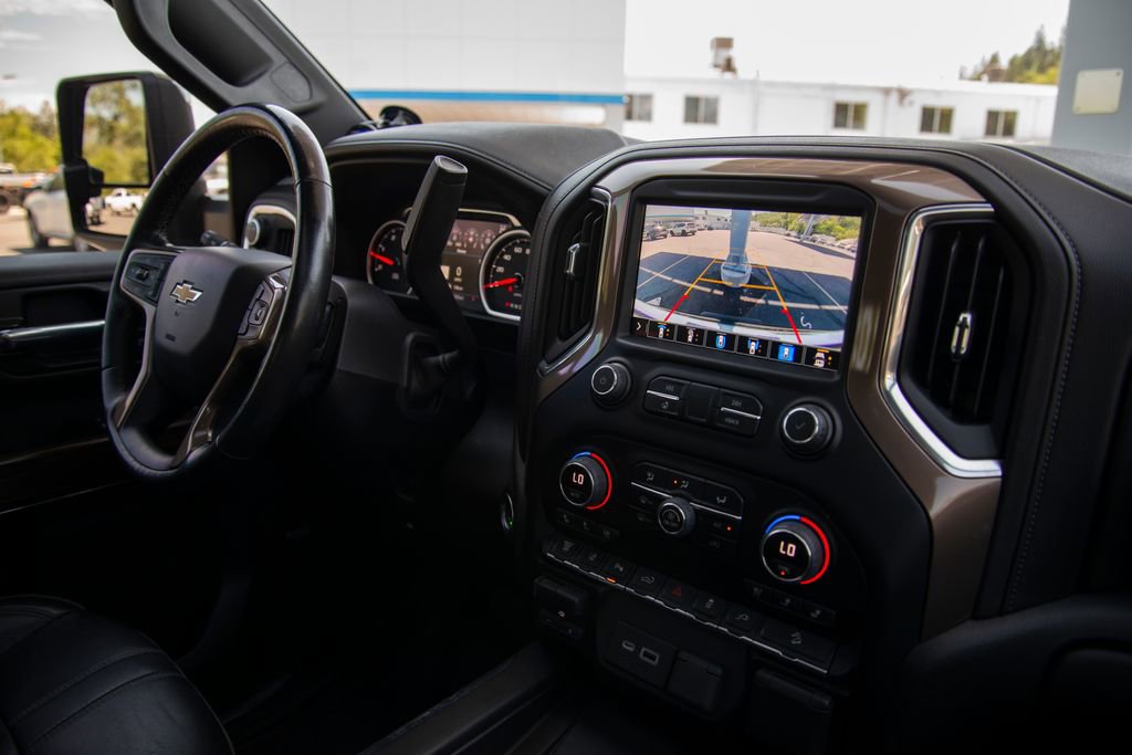 Used 2023 Chevrolet Silverado 3500 High Country w/ Technology Package AWD/4WD image 21