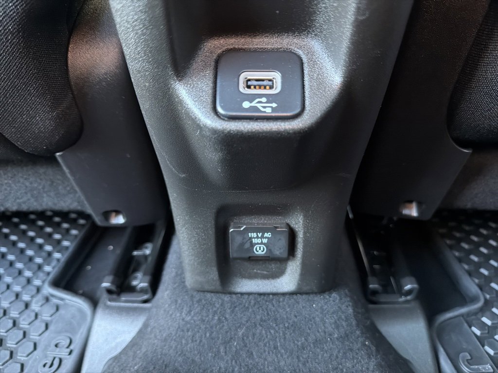 Used 2021 Jeep Renegade Latitude w/ Sun & Sound Group image 22