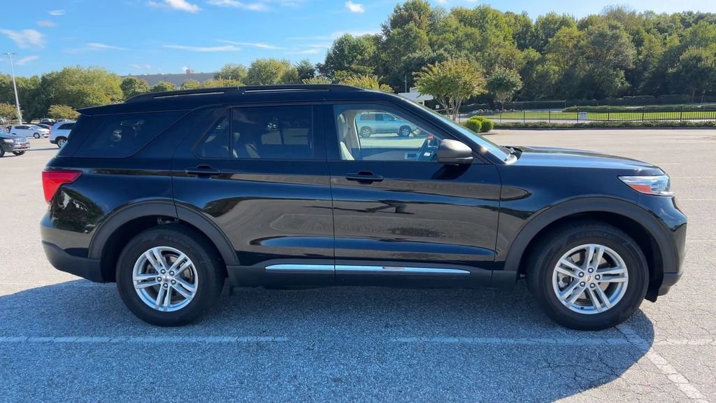 Used 2022 Ford Explorer XLT w/ Equipment Group 202A image 11