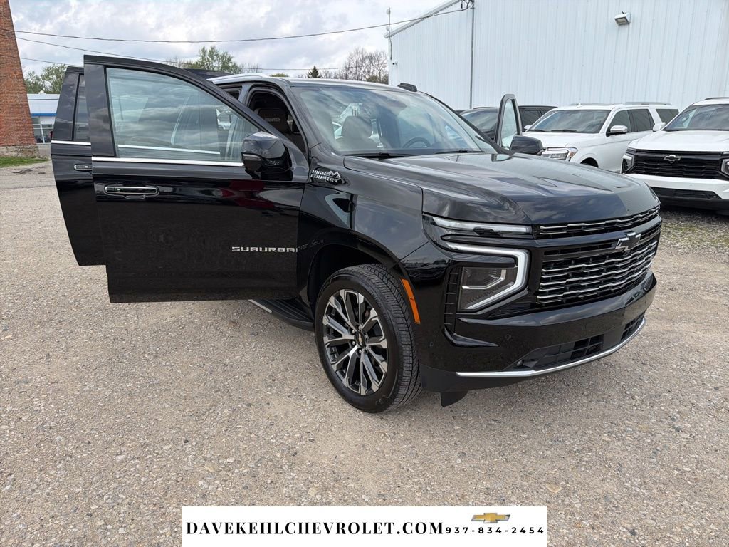 Used 2025 Chevrolet Suburban High Country w/ Sun And Tow Package AWD/4WD image 38