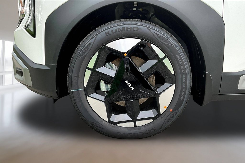 New 2027 Kia Seltos S FWD image 13