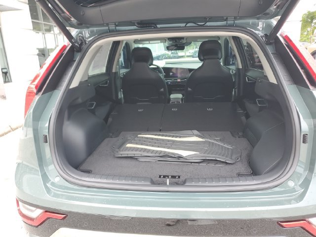 Certified 2023 Kia Niro SX Touring FWD image 6