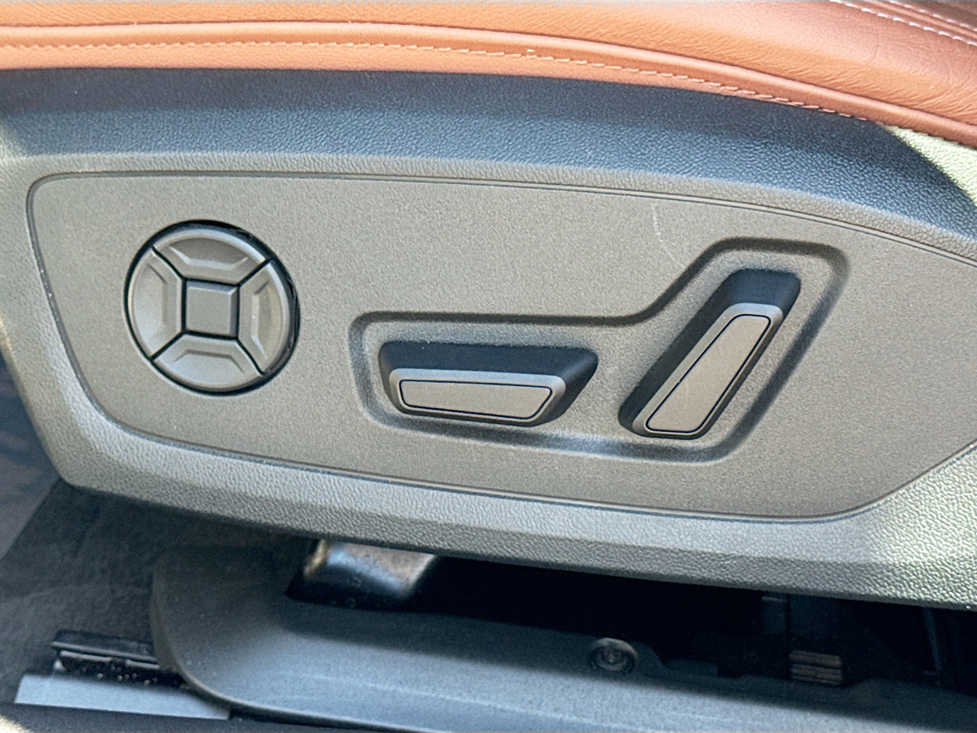 Used 2025 Audi A6 2.0T Premium w/ Convenience Plus Package image 23