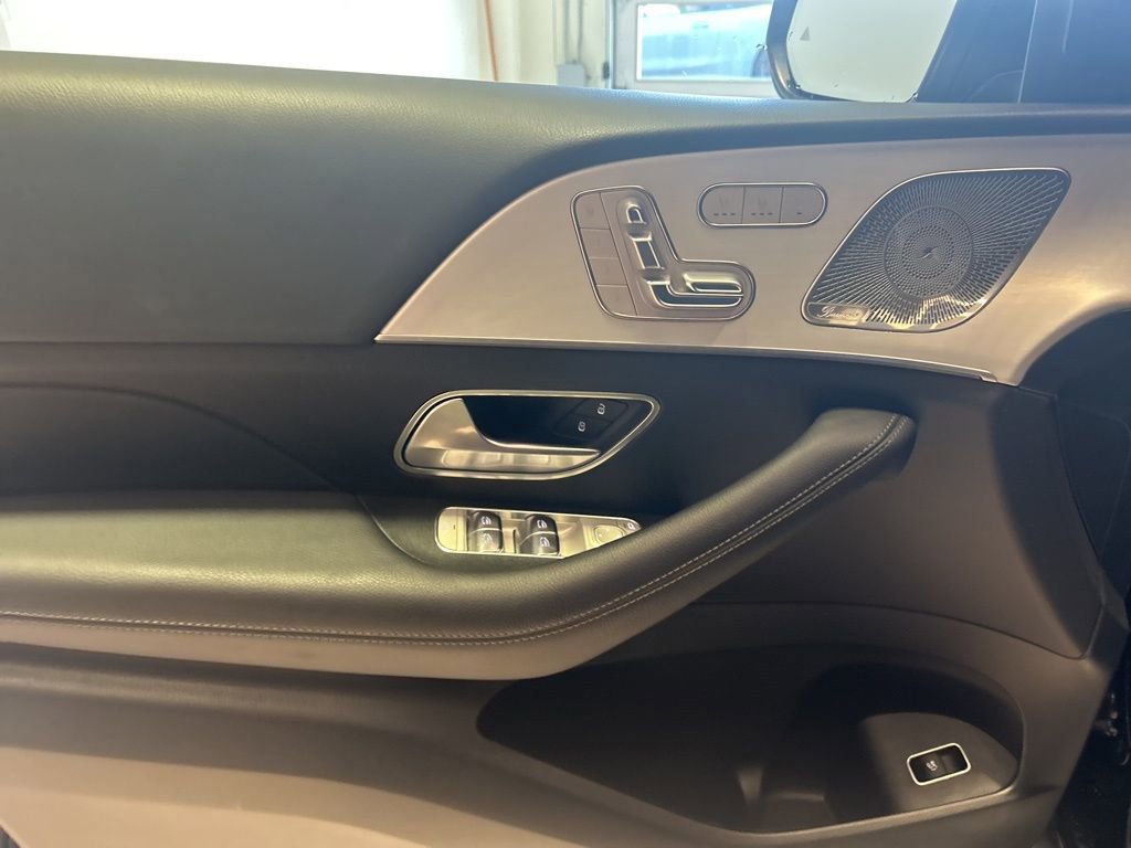 Used 2025 Mercedes-Benz GLE 350 4MATIC image 6