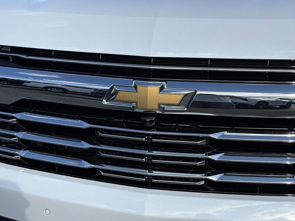 New 2026 Chevrolet Suburban Premier image 34