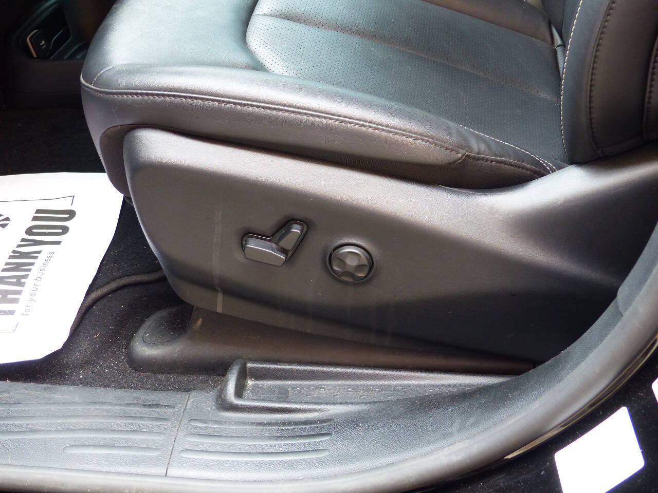 Used 2025 Chrysler Pacifica Select FWD image 22