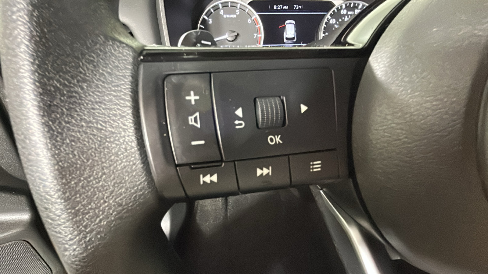 Used 2023 Nissan Rogue SV AWD/4WD image 19