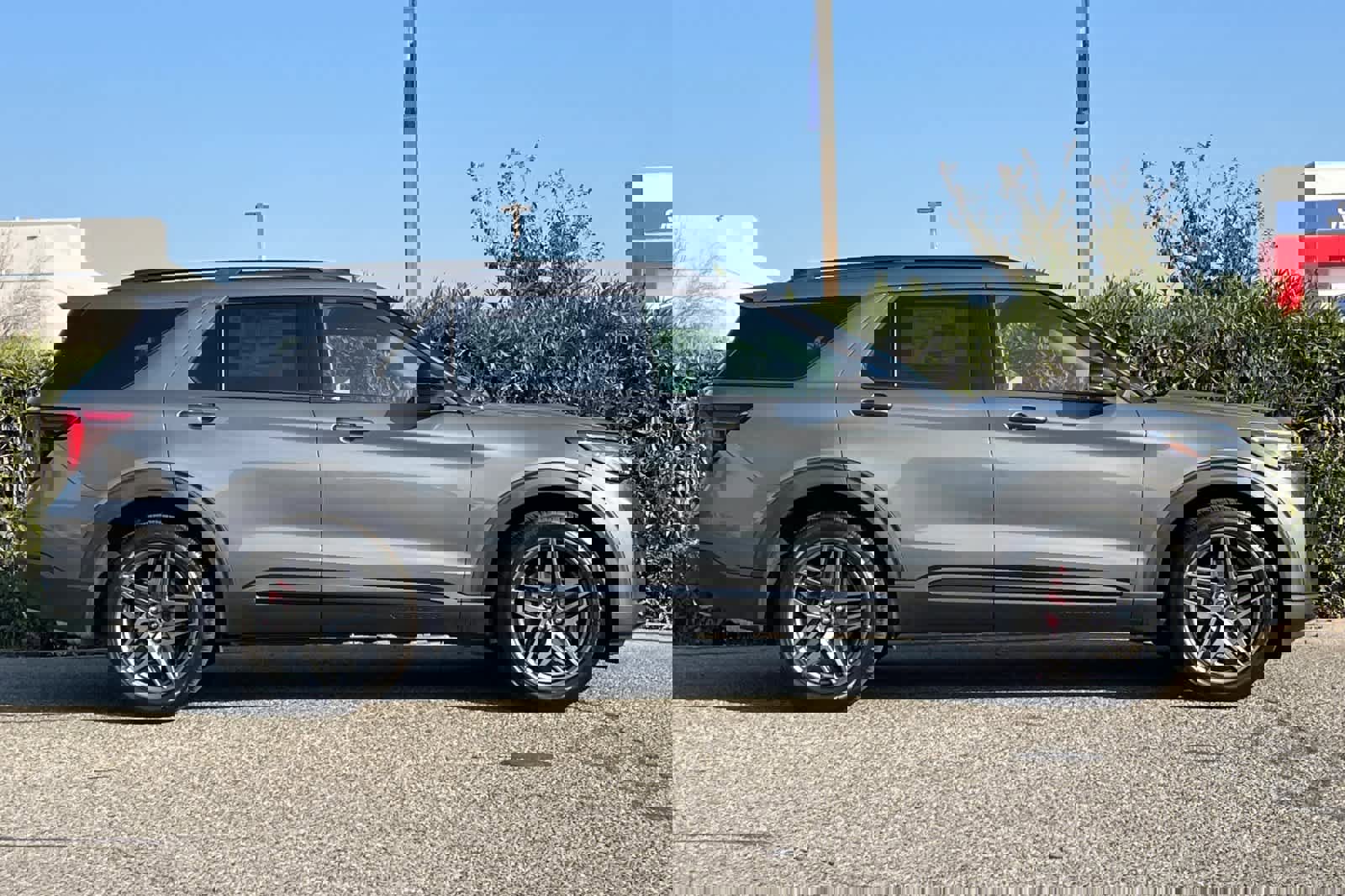 New 2026 Ford Explorer ST w/ Sun And Sound Package image 8