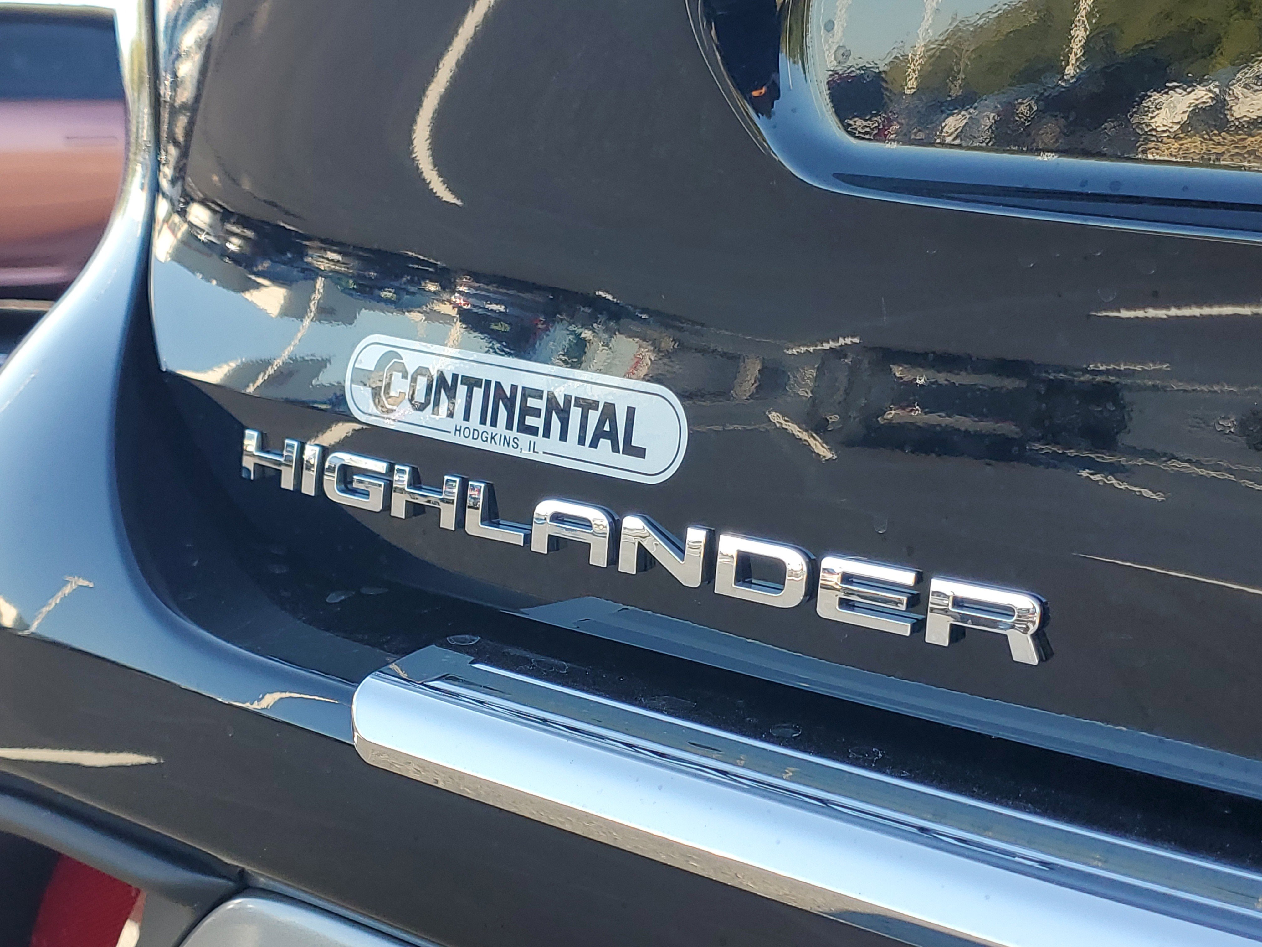 New 2025 Toyota Highlander Platinum image 8