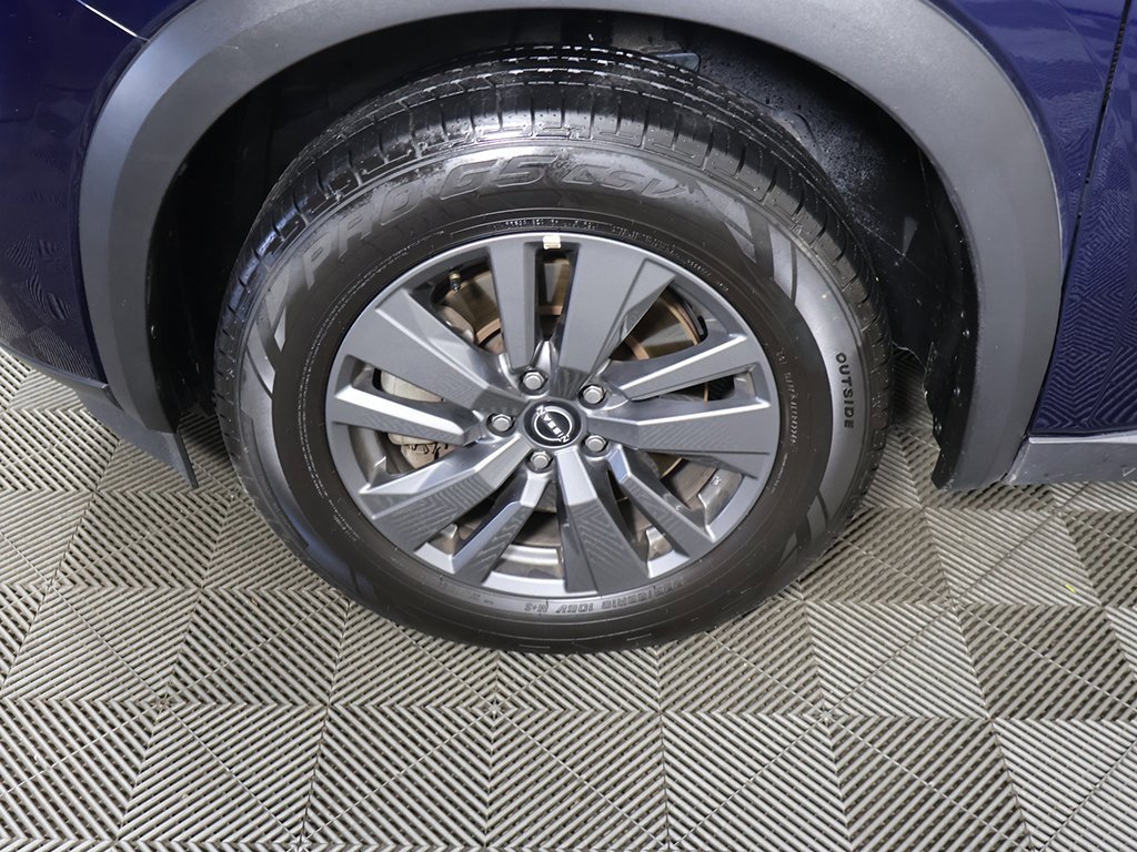 Used 2024 Nissan Pathfinder SV image 18