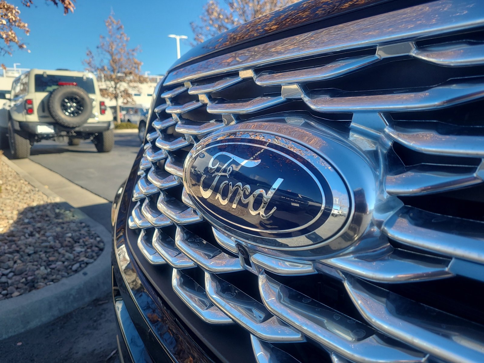 Certified 2023 Ford Explorer Platinum w/ Technology Package image 23