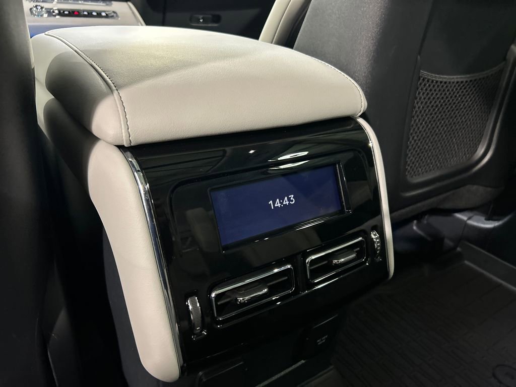 Used 2026 Lincoln Aviator Reserve w/ Illumination Package image 24