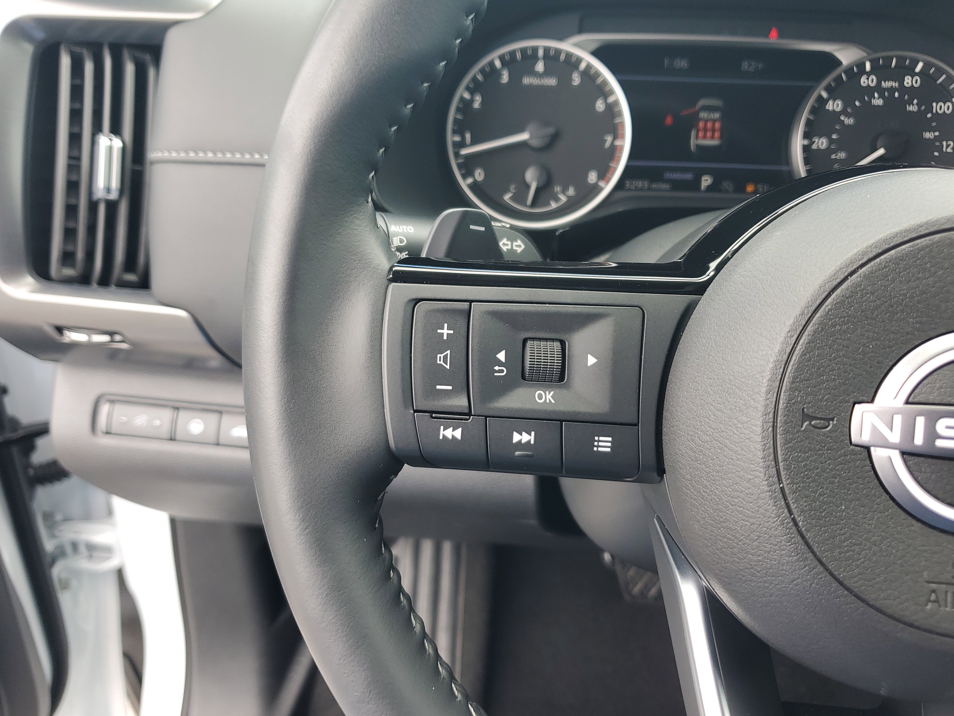 Certified 2025 Nissan Pathfinder SL image 23