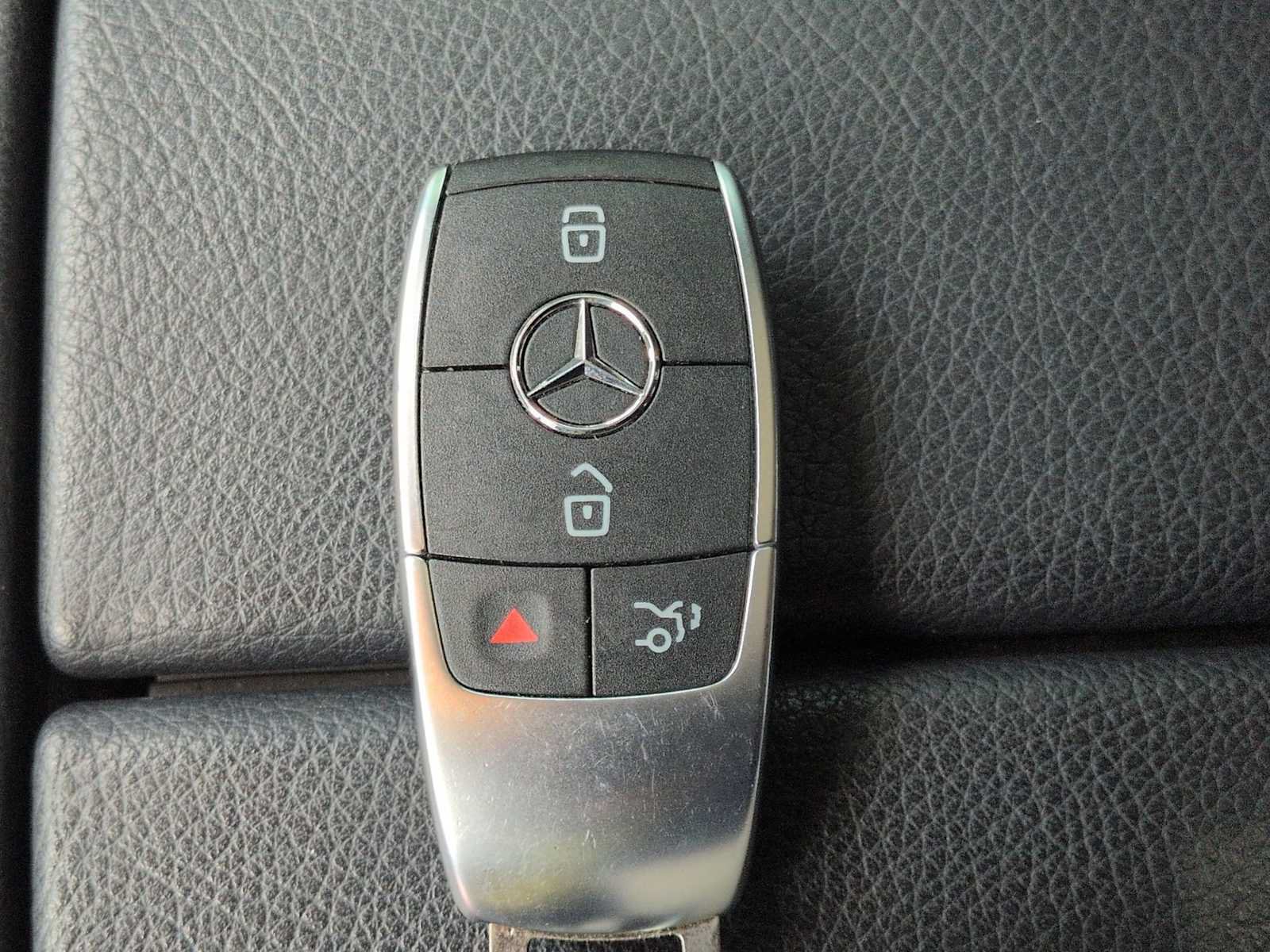 Used 2023 Mercedes-Benz GLE 450 4MATIC image 36