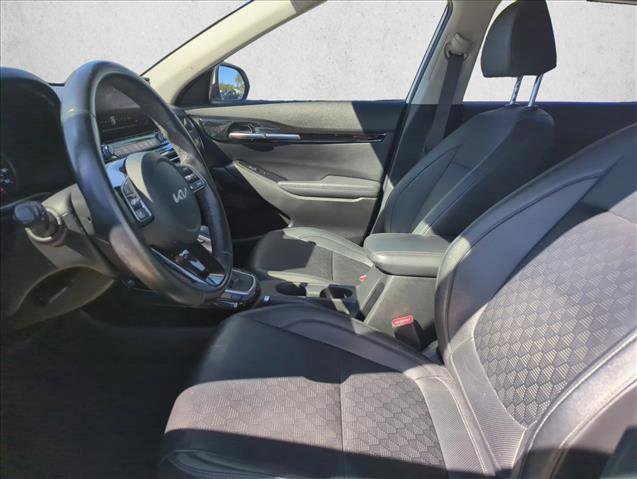 Used 2022 Kia Seltos EX image 12