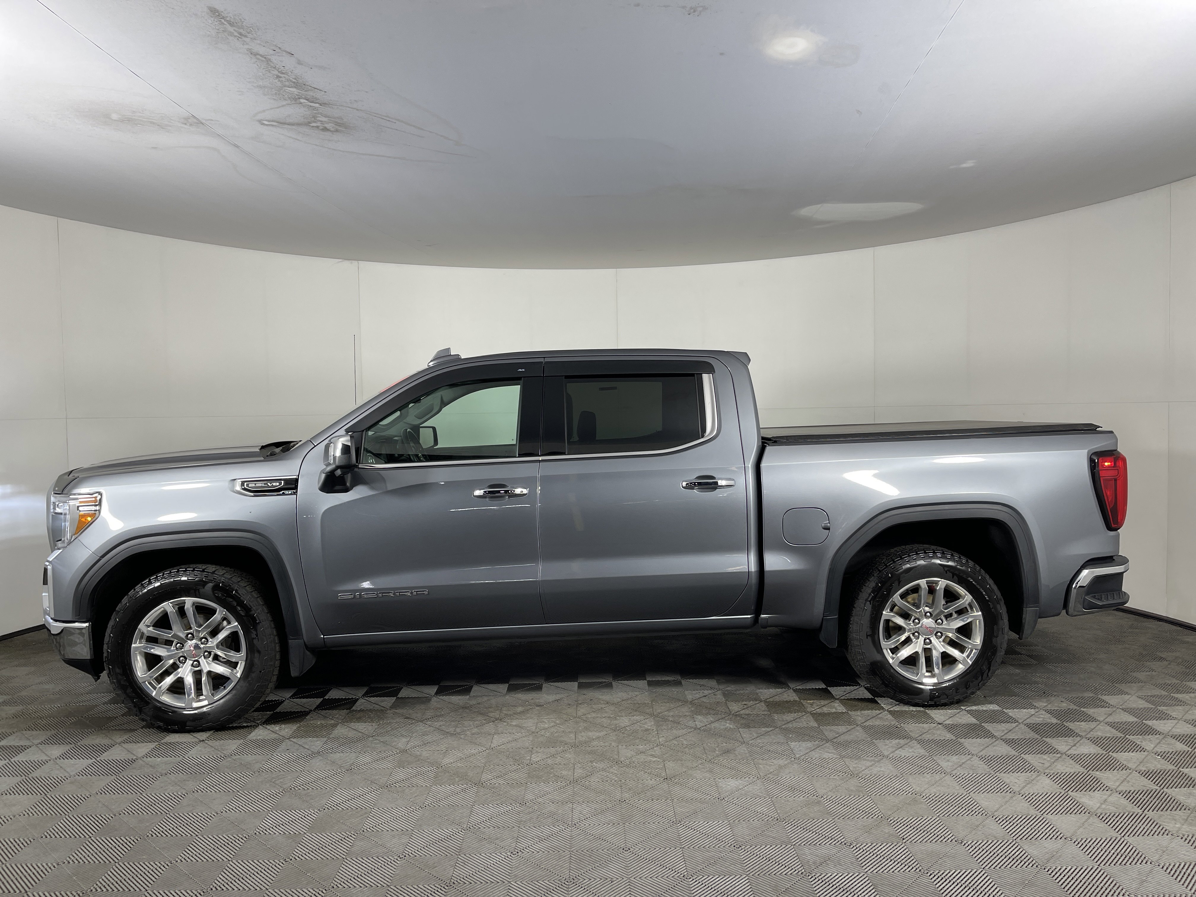 Used 2019 GMC Sierra 1500 SLT w/ SLT Premium Plus Package image 3